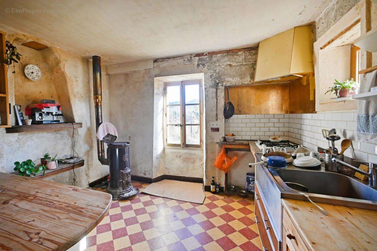 Maison à SAINT-SEBASTIEN-D'AIGREFEUILLE