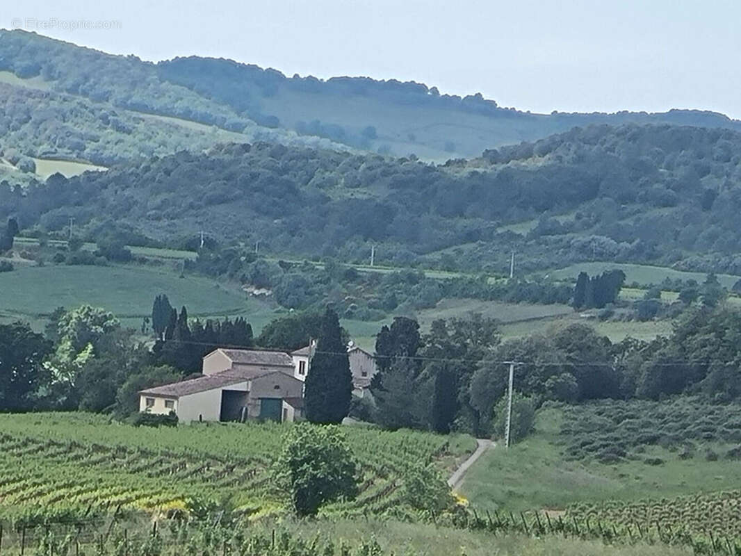 Maison à AJAC