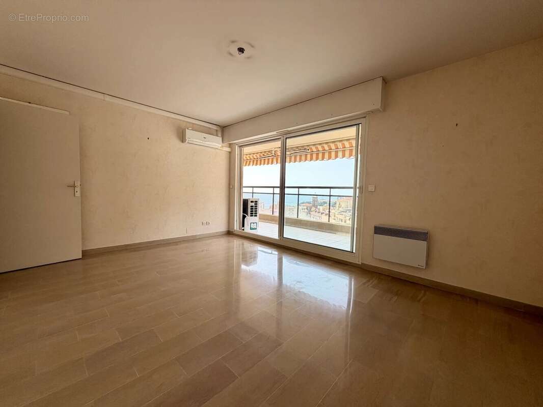 Appartement à BEAUSOLEIL
