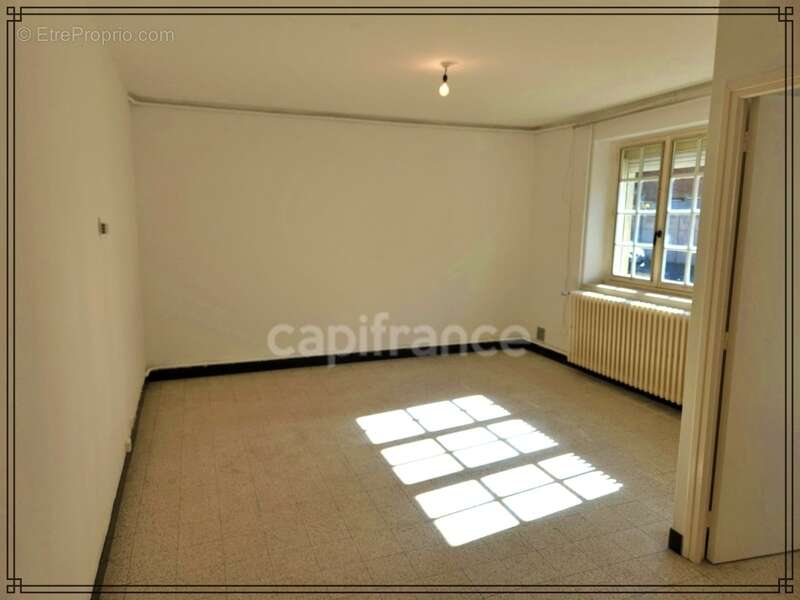 Maison à LA CAPELLE