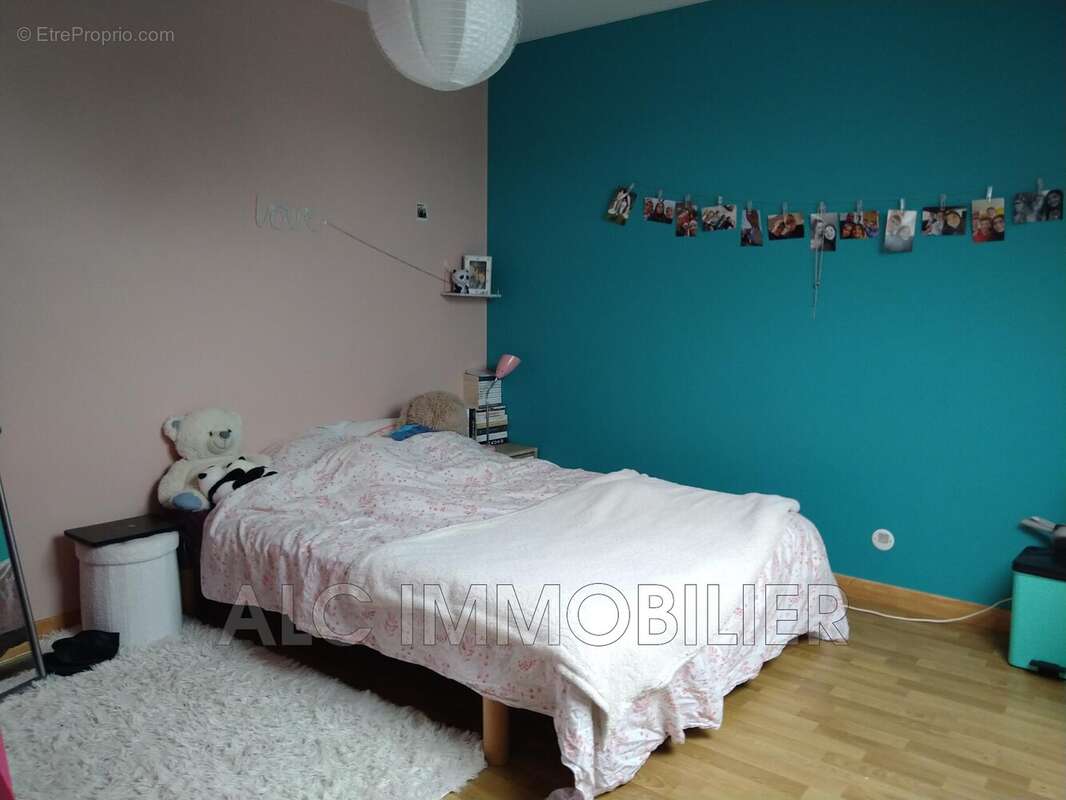 Maison à SAINT-CALAIS-DU-DESERT