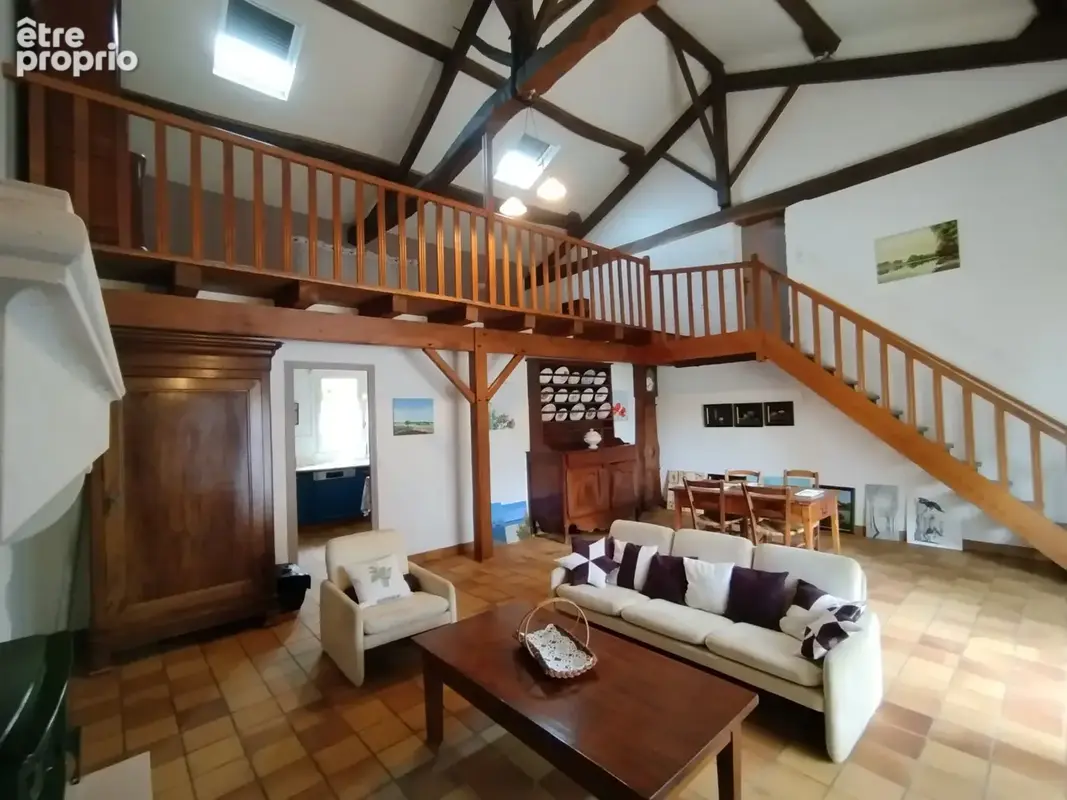 Maison 8 pièces 242 m² à vendre à Limalonges (79190) - photo 2