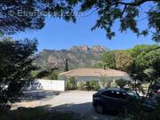 Terrain à ROQUEBRUNE-SUR-ARGENS
