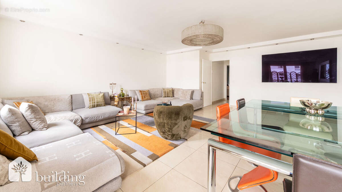 Levallois-Perret Greffulhe - Appartement familial 5 pièces avec terrasse et balcon de 120 m² - photo 4