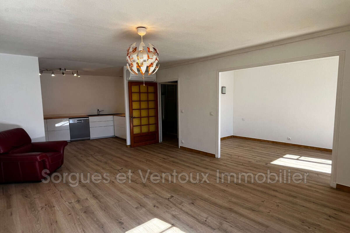 Appartement à L'ISLE-SUR-LA-SORGUE