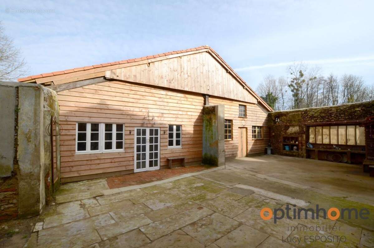 Propriété de 4 chambres au bord de la rivière à vendre - photo 32