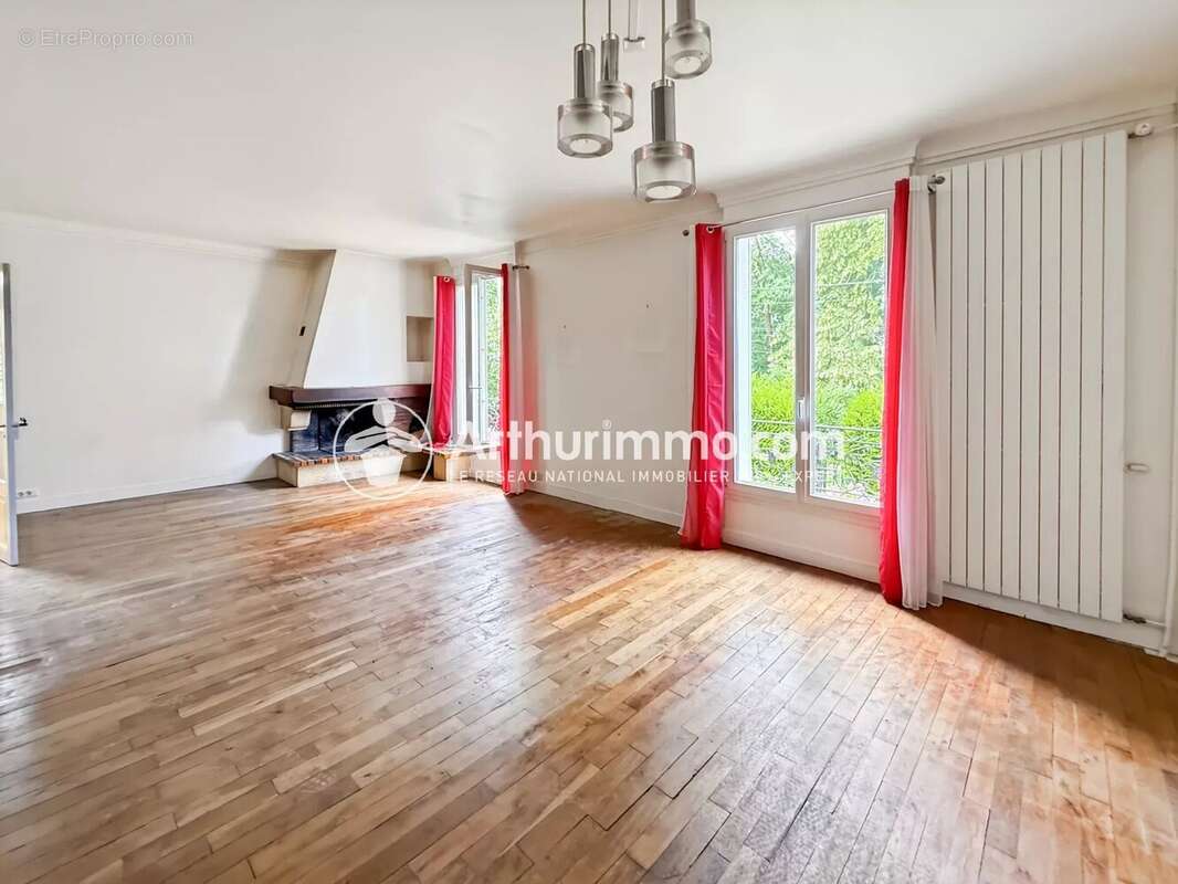 Maison à SOISY-SUR-SEINE