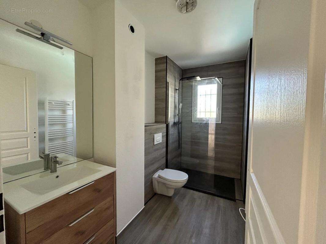 Appartement à MALLEMORT