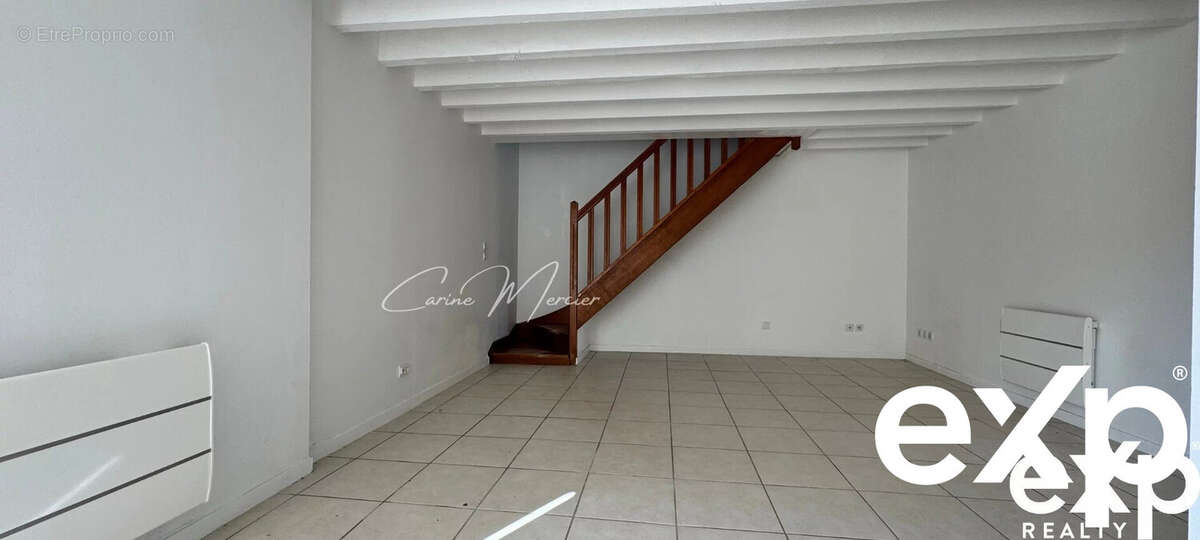 Appartement à LE TREMBLAY-SUR-MAULDRE