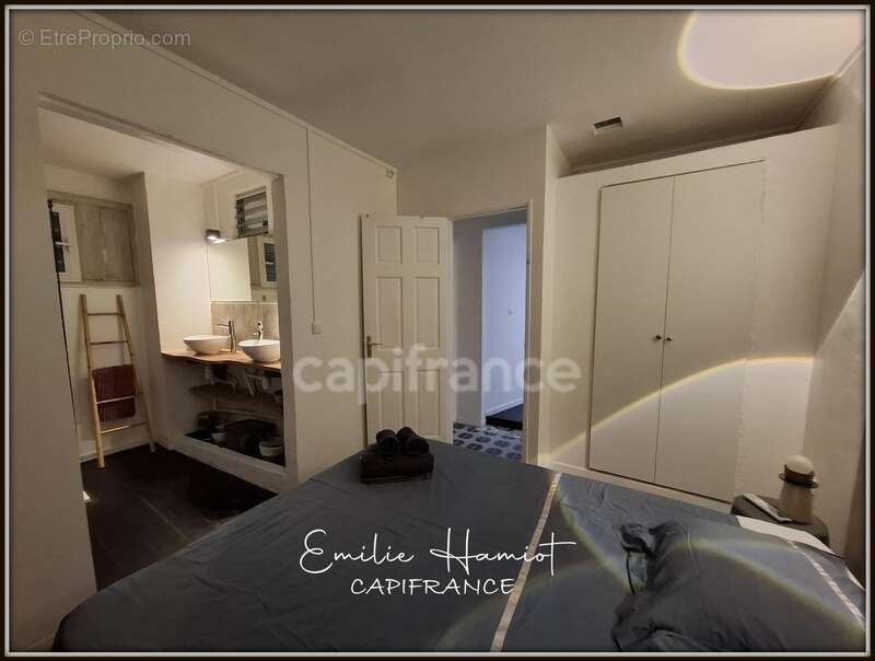 A vendre - Maison de Bourg Atypique et Rénovée – Vue Mer et Montagne – Saint-Pierre (972) - photo 3