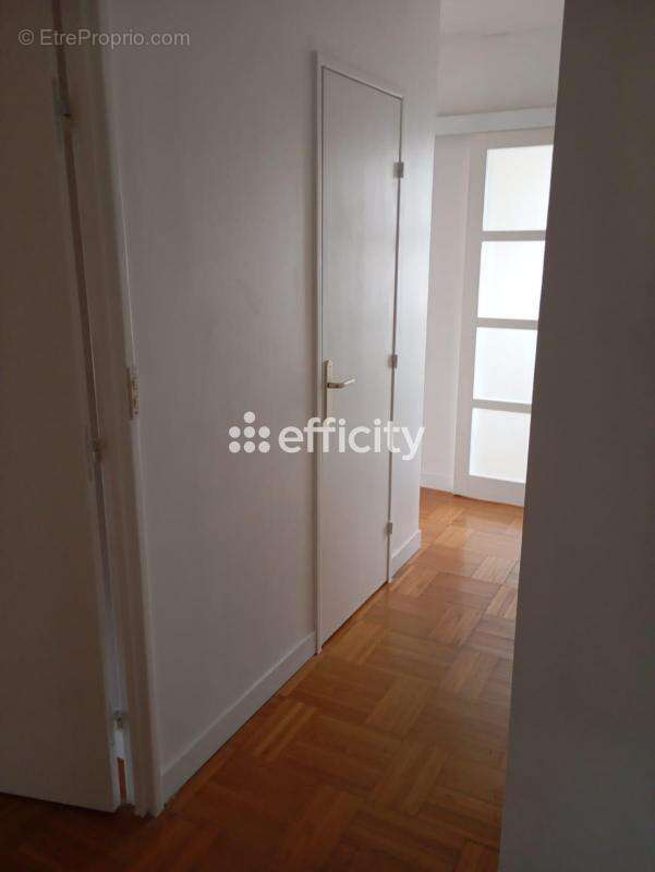 Appartement à PONTAULT-COMBAULT