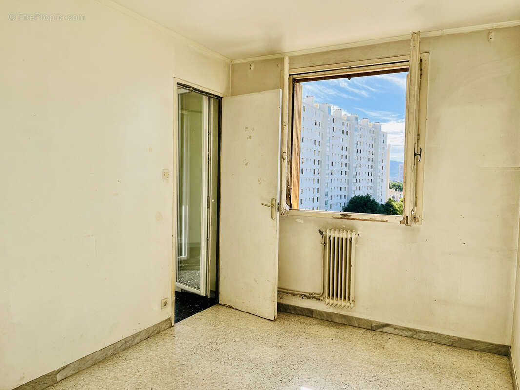 Appartement à MARSEILLE-10E