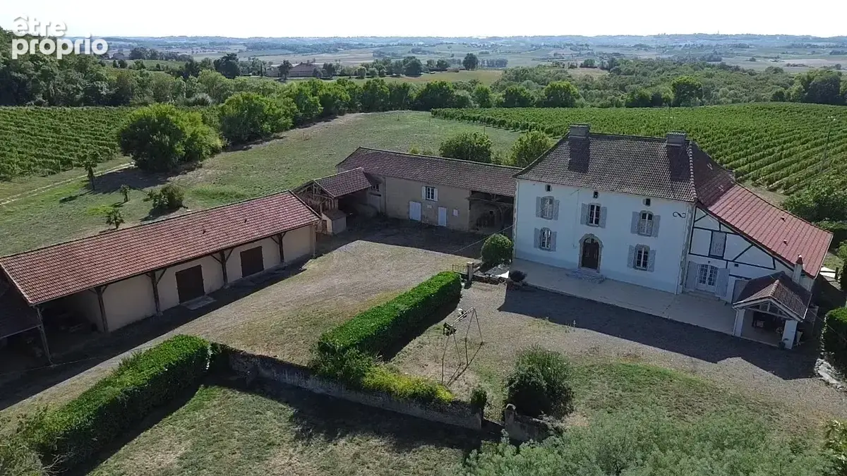 Belle propriété de caractère – Plus d’1 hectare – Nombreuses dépendances - photo 10