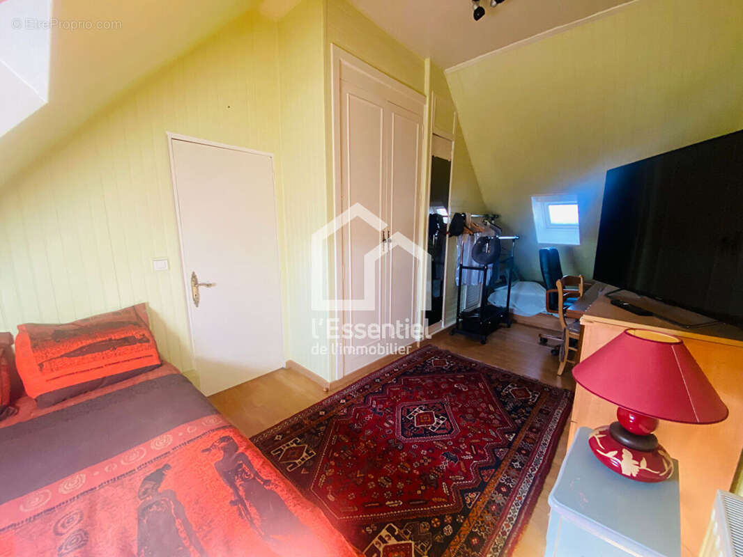 Maison à VAUX-SUR-SEINE