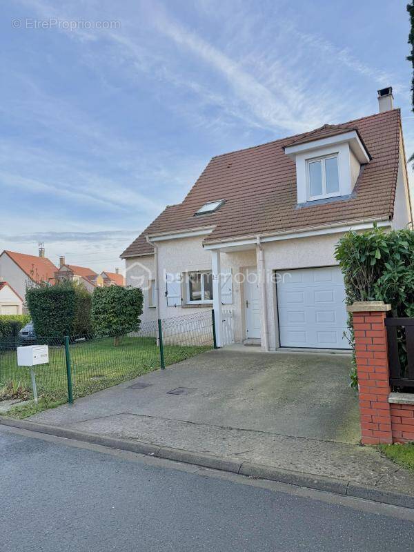 Maison à BROU-SUR-CHANTEREINE