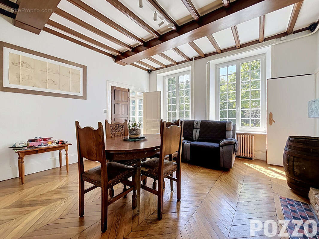 Maison bourgeoise à vendre à Percy-en-Normandie, prix 389 900 . - photo 6