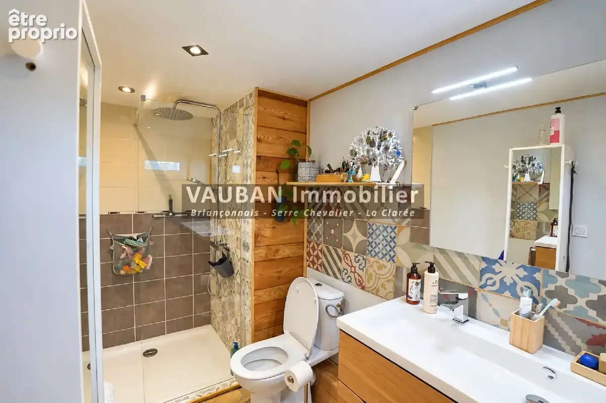 Appartement avec jardin privatif et stationnements à Briançon - photo 8