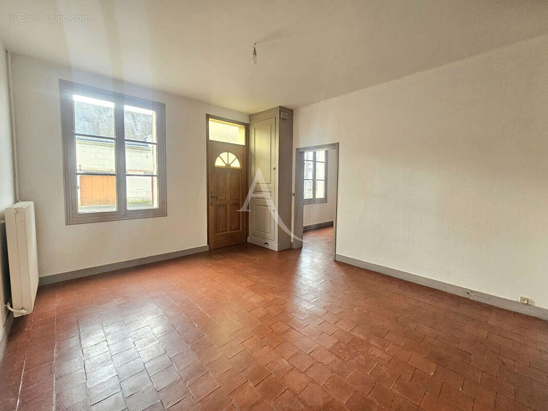 Maison à MONTRICHARD