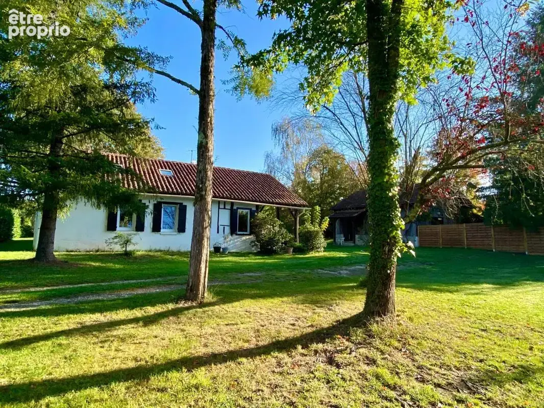 Maison a colombages renovee avec gite independant sur 2700 m2 de terrain a lacquy - photo 4