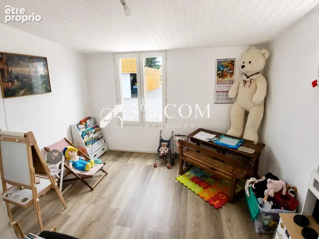 Maison de 130 m2 avec étang sur plus de 4 000 m2 de terrain - photo 5