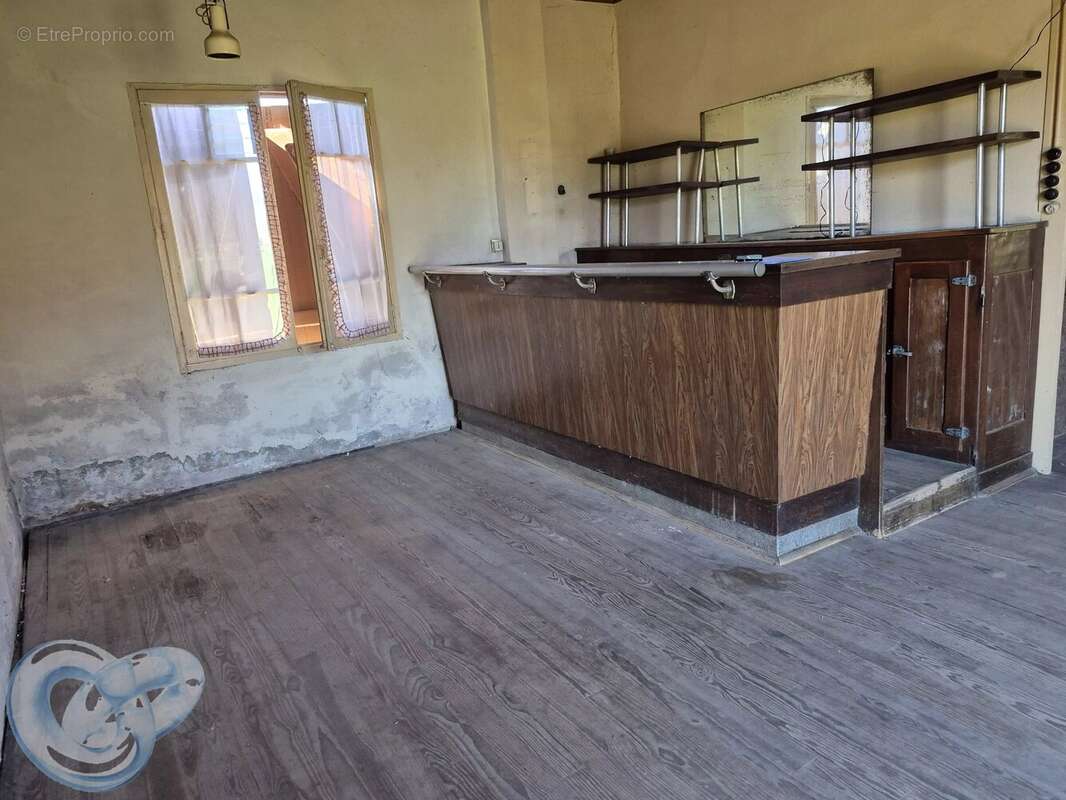 Maison à BEYNAC-ET-CAZENAC