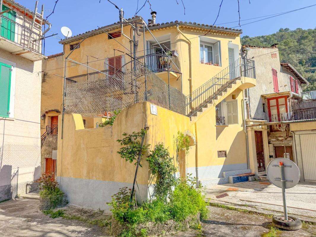 Maison à L'ESCARENE