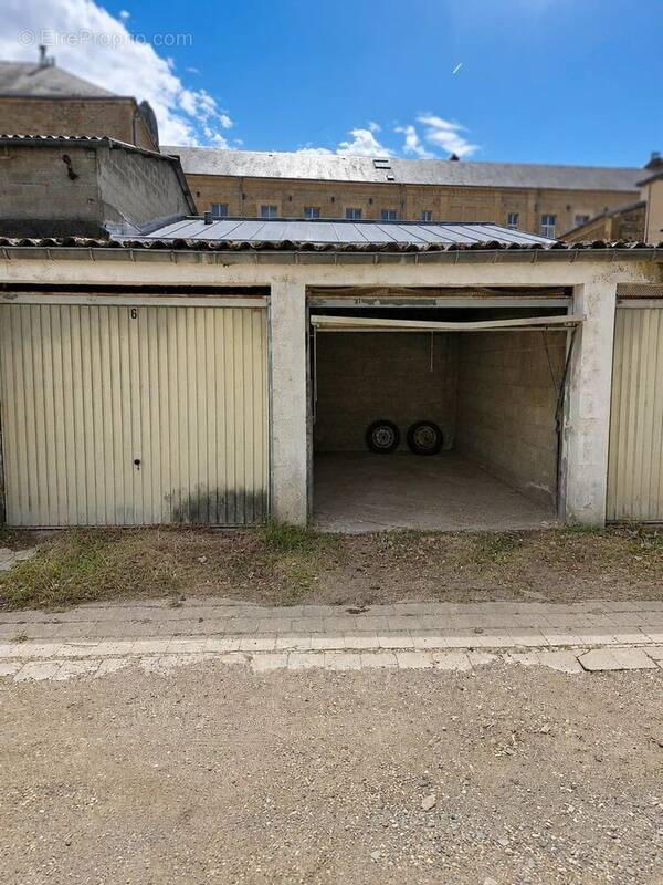 Parking à CHARLEVILLE-MEZIERES