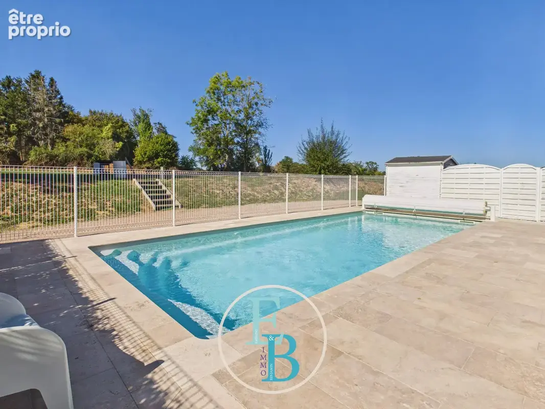 Ensemble immobilier  - t20 - 620m2 - photo 18