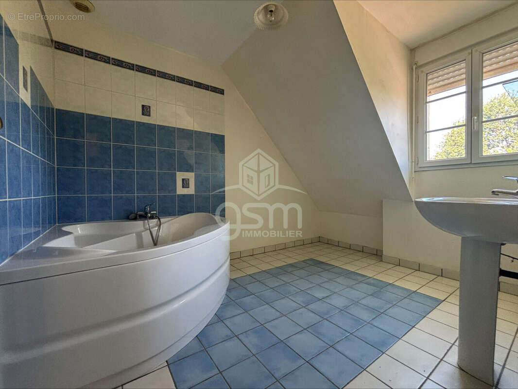 Maison 122 m² à Thilouze  - photo 6