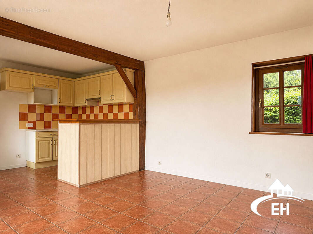 Maison à LA FERTE-FRENEL