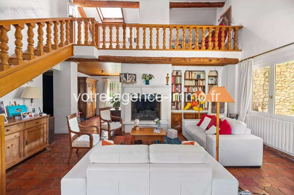 Maison à TOURRETTE-LEVENS