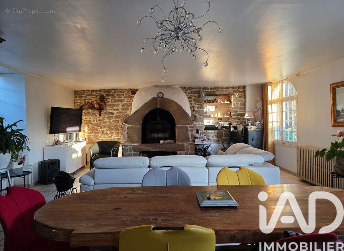 Maison 130 m² à Saint-Glen  - photo 3