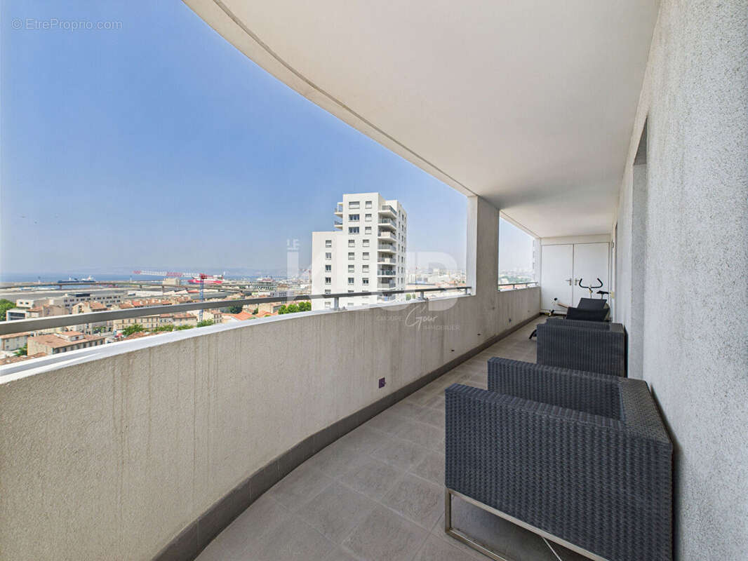 Appartement à MARSEILLE-3E