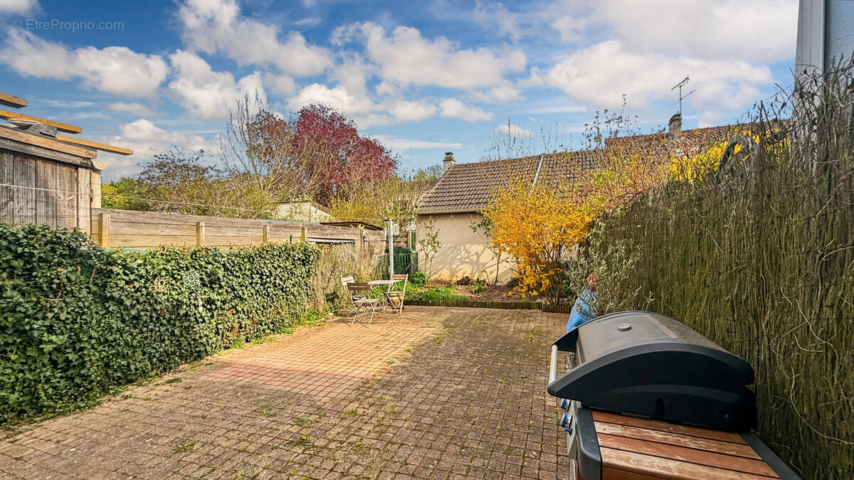 Maison à VILLEPREUX