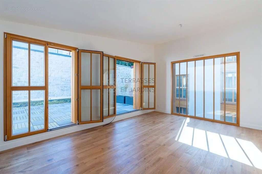 Maison à PARIS-12E