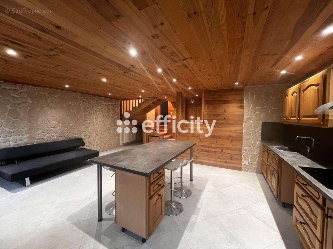 Appartement à RENAGE