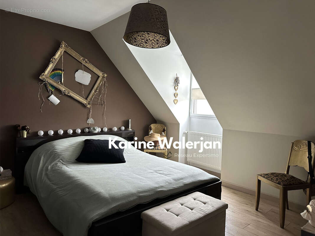 Maison à COURRIERES