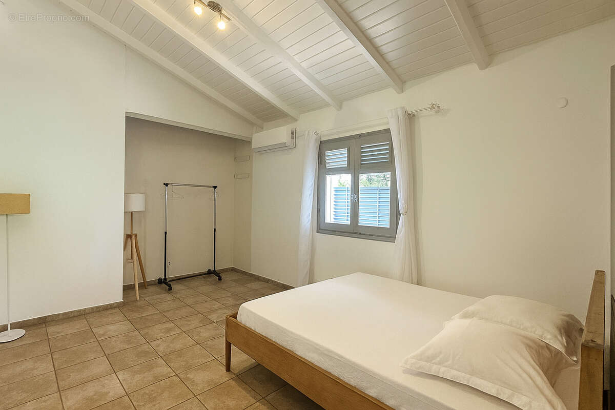 Maison à PETIT-BOURG