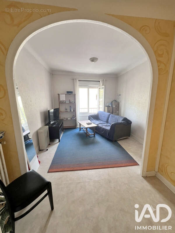 Appartement 110 m² à Menetrol  - photo 8