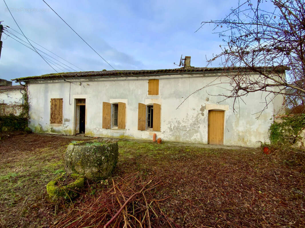 Maison à JONZAC