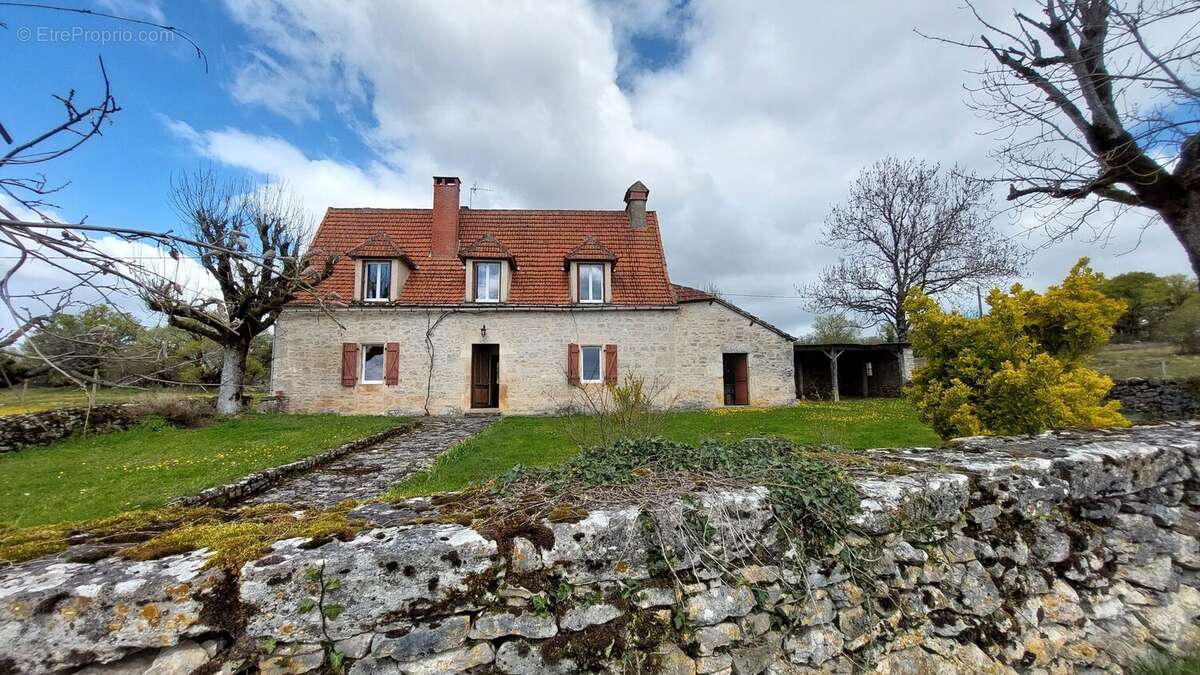 Maison à CANIAC-DU-CAUSSE