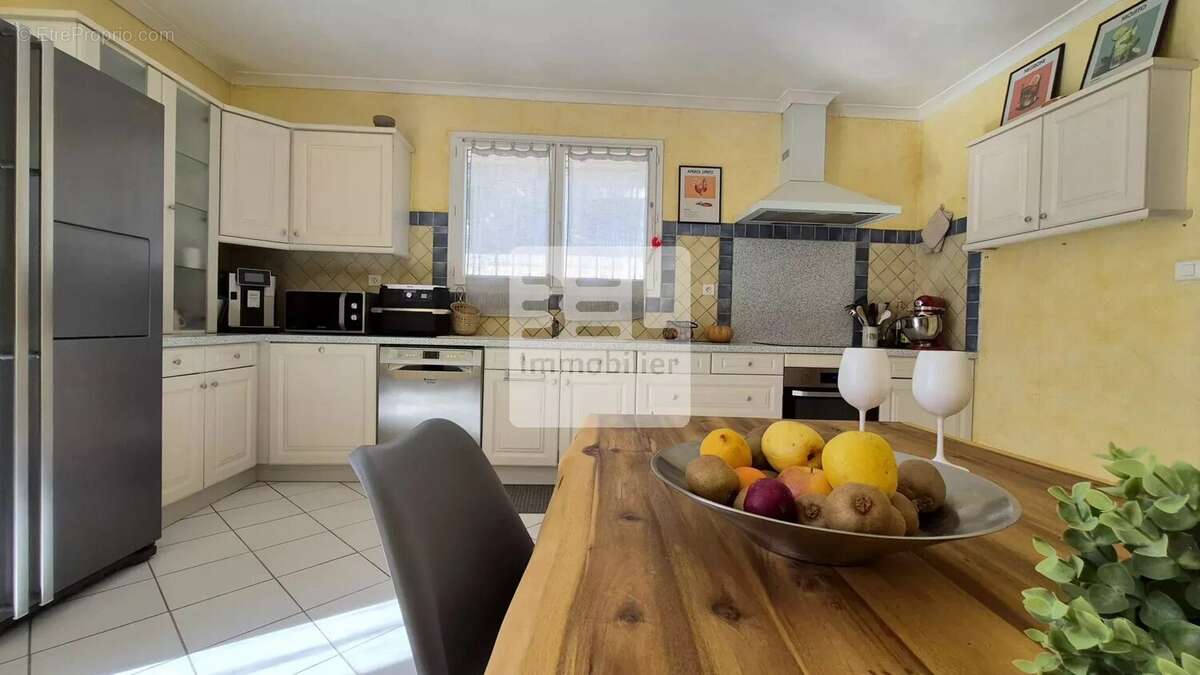 Maison à BAGNOLS-SUR-CEZE