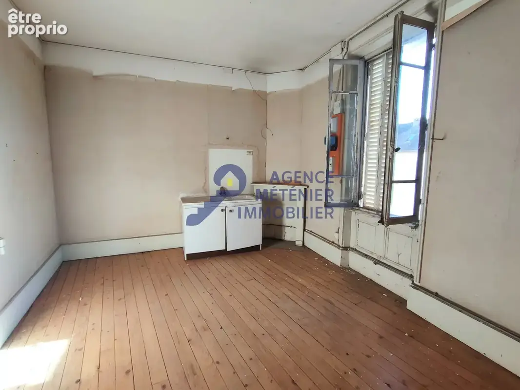 Immeuble de caractère avec commerces, appartements et dépendances   fort potentiel en plein centre - photo 18