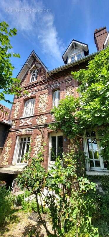 ROUEN Gare : Maison Brique-Silex 138 m² avec 5 CH, Jardin et Terrasse ... Belle Opportunité ! - photo 2