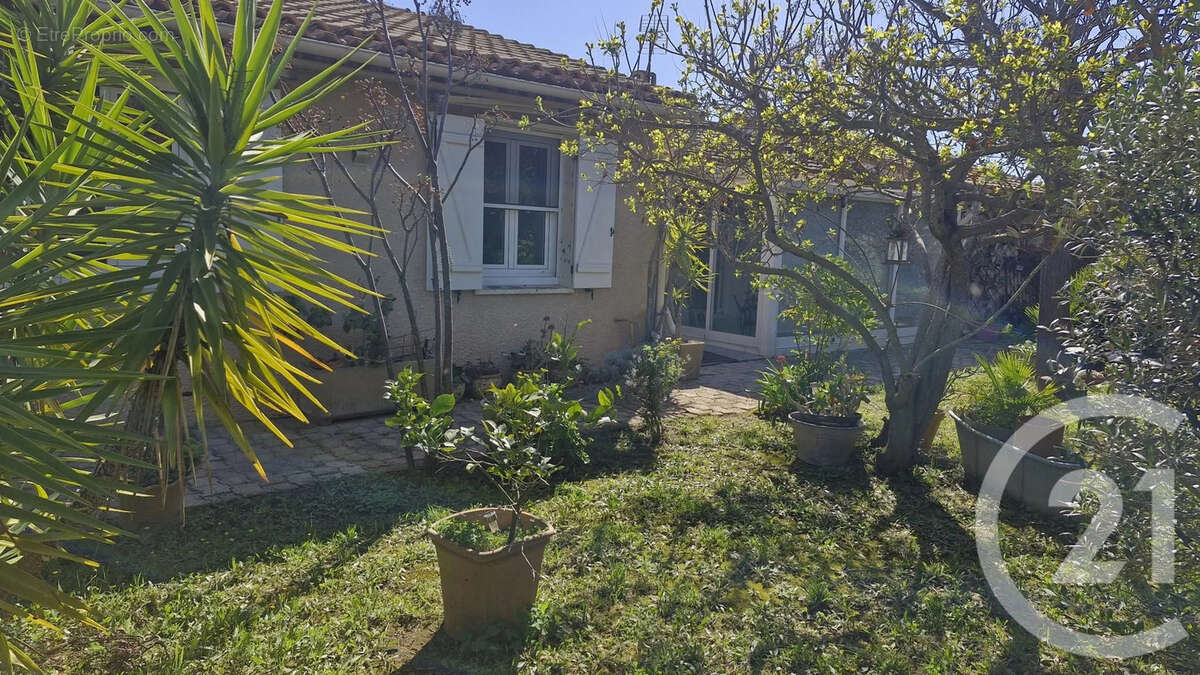 Maison à SIX-FOURS-LES-PLAGES