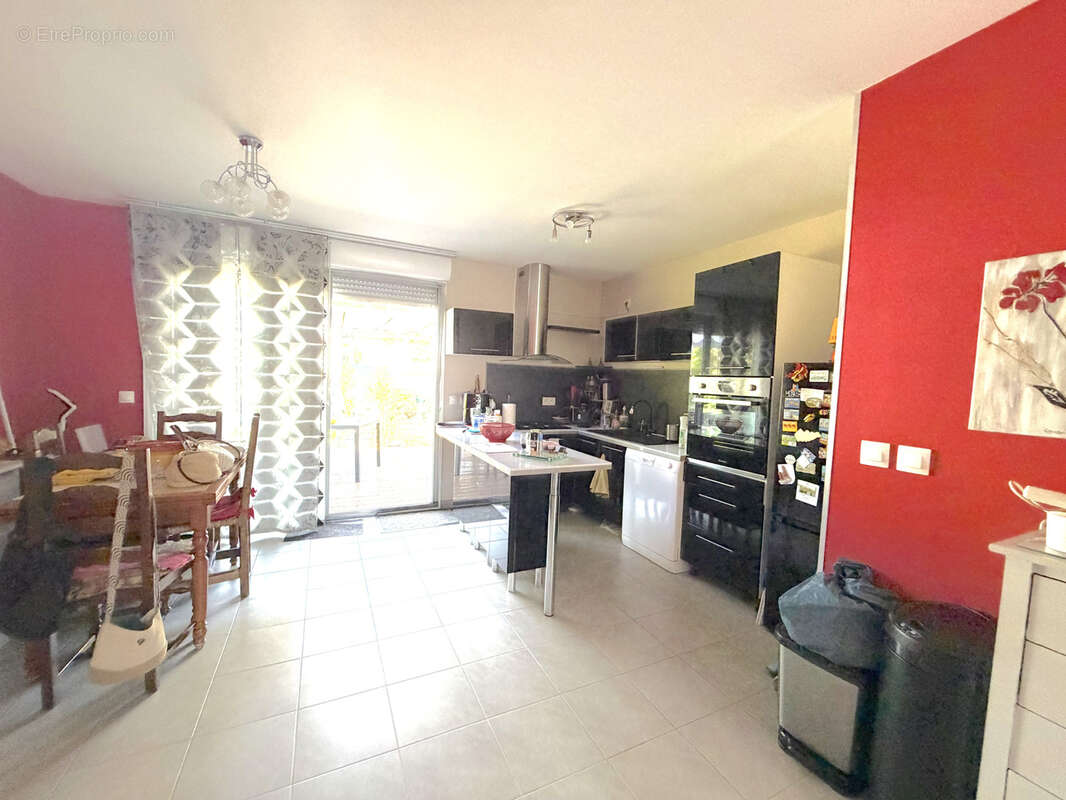 Maison récente T4 sur un terrain clos de 430m2 - photo 3
