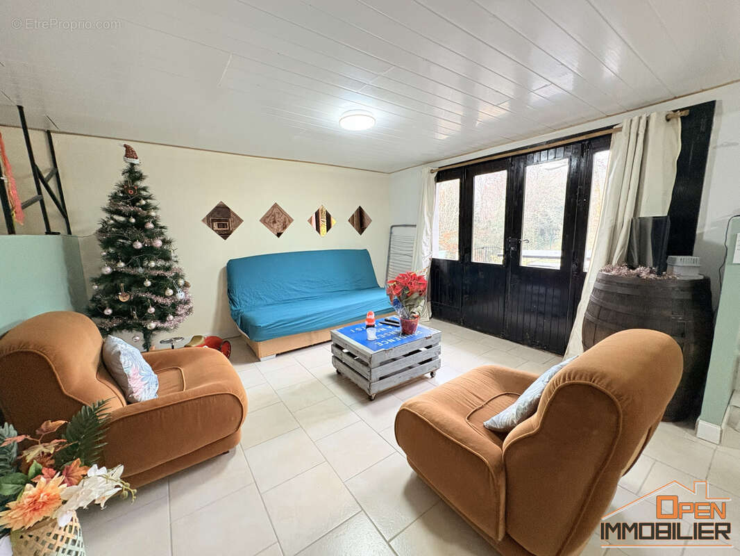 Maison à CARSAC-AILLAC