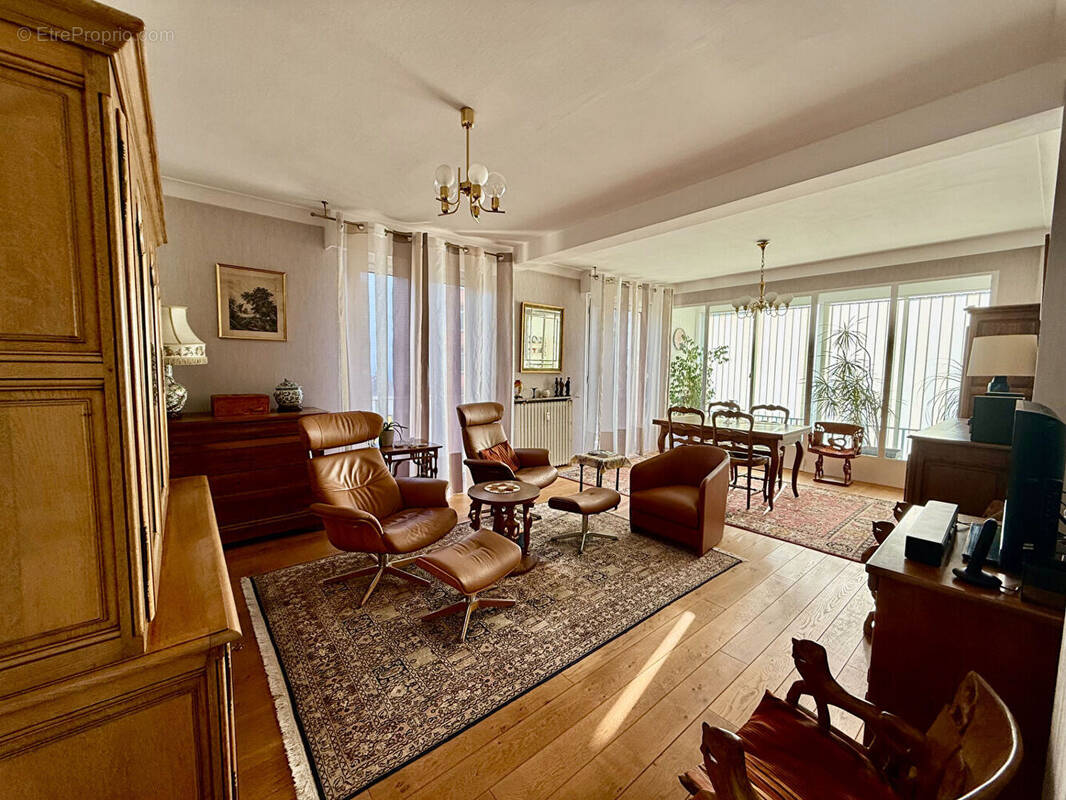 Appartement à LE RAINCY