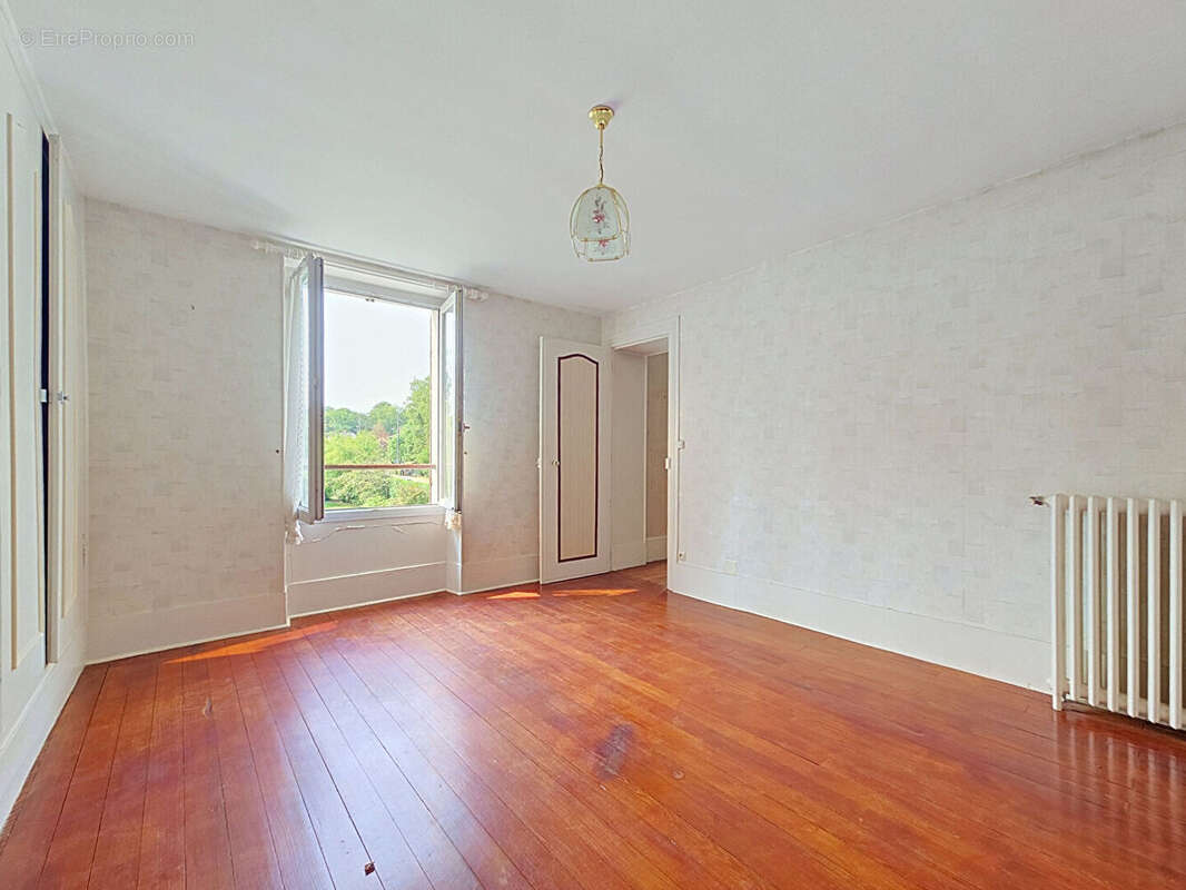 Maison Luzarches 8 pièce(s) 226.02 m2 - photo 6