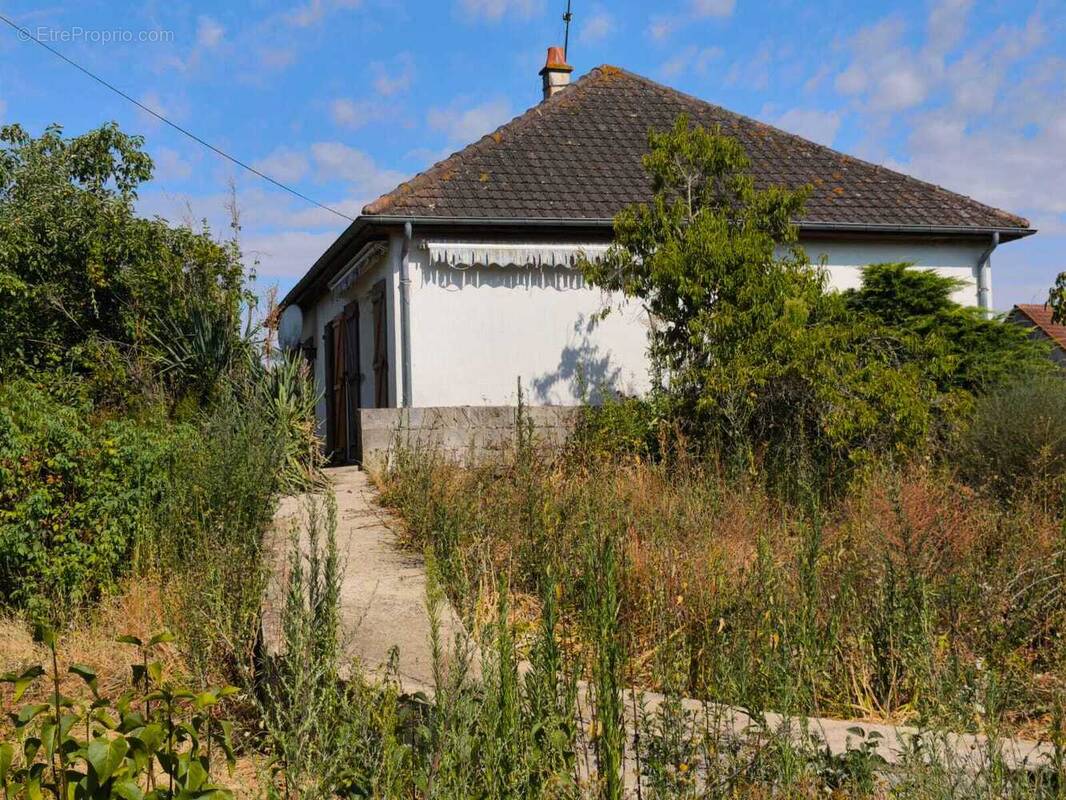 Maison 71 m² à Mont-Pres-Chambord  - photo 1